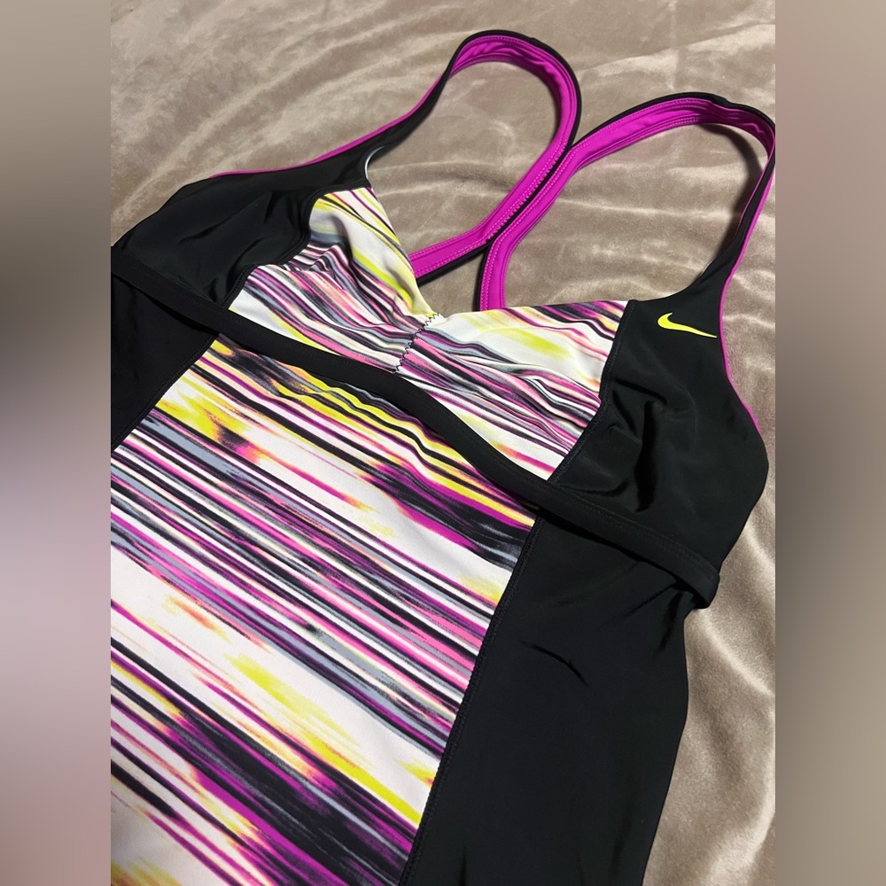Nike Black and Pink Striped Tankini Swim Top Bikini Beach Vacation Pool Resort - Picture 3 of 8